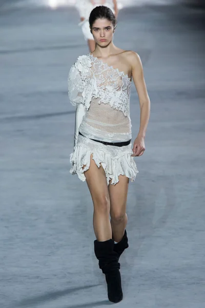 Look 48
